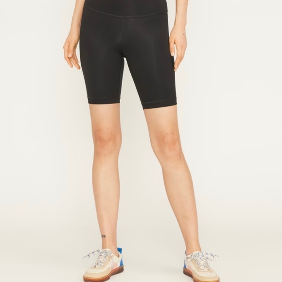 Everlane The perform bike shorts size Large Black new with tag - Picture 3 of 11